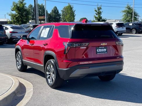 Used 2026 Chevrolet Equinox LT AWD/4WD image 5