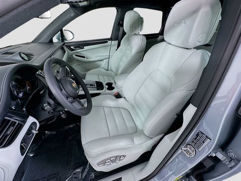 New 2026 Porsche Macan GTS AWD/4WD image 5