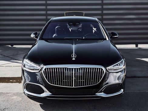Used 2025 Mercedes-Benz Maybach S 580 4MATIC image 9