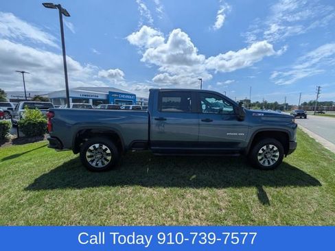 Used 2025 Chevrolet Silverado 2500 Custom w/ Custom Value Package AWD/4WD image 2