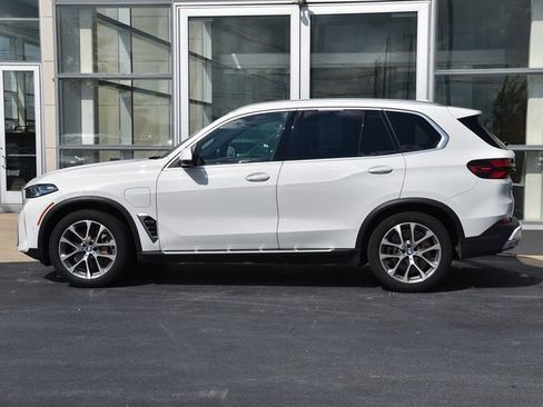Used 2024 BMW X5 xDrive50e image 13