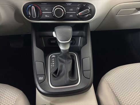 Used 2023 Kia Soul LX image 24