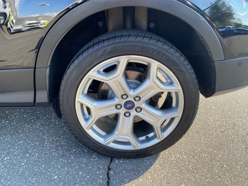 Used 2017 Ford Escape Titanium w/ Equipment Group 301A AWD/4WD image 34