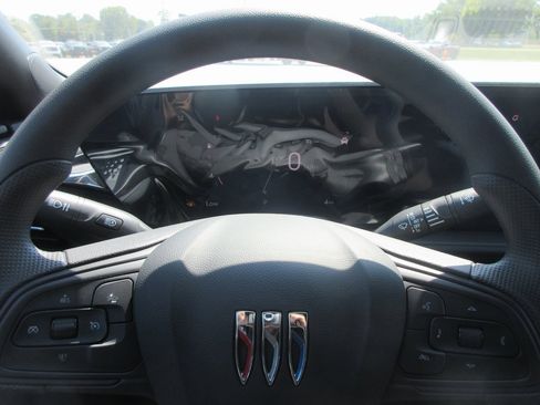 New 2026 Buick Envista Preferred image 16