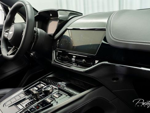 Used 2025 Aston Martin DBX 707 image 48