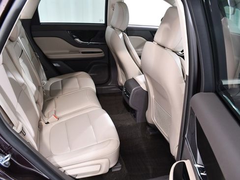 Used 2023 Lincoln Corsair AWD w/ Equipment Group 101A image 19