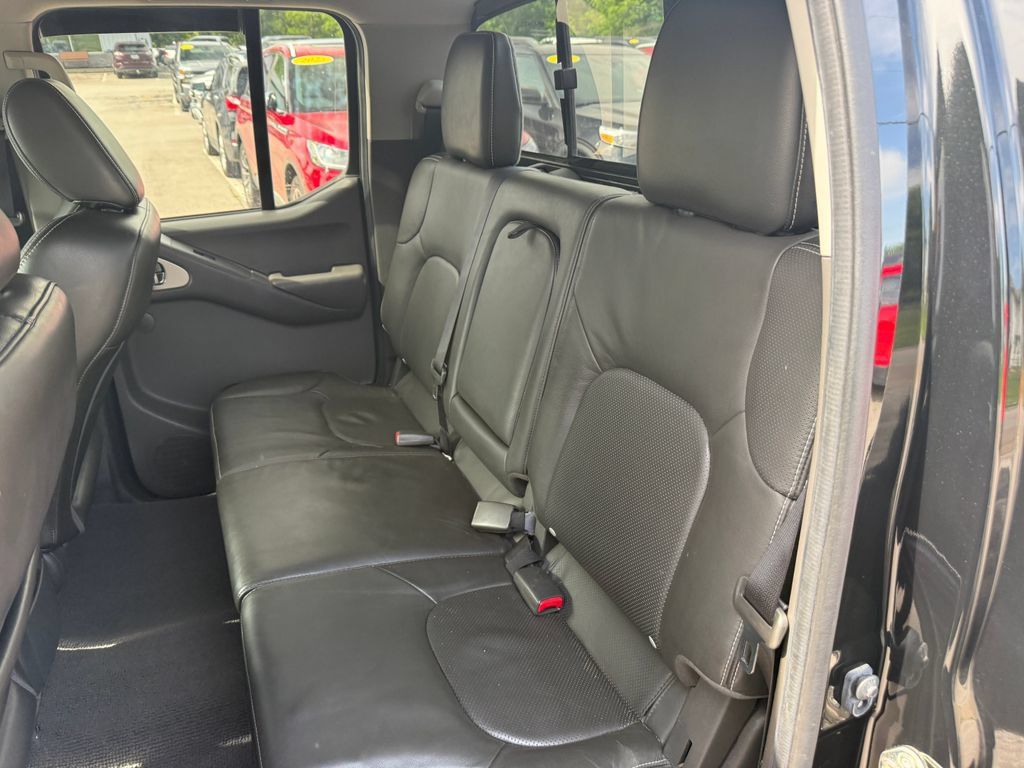 Used 2020 Nissan Frontier PRO-4X w/ Pro-4x Utility Package AWD/4WD image 36