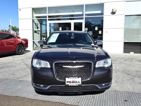 Used 2019 Chrysler 300 Limited RWD image 7