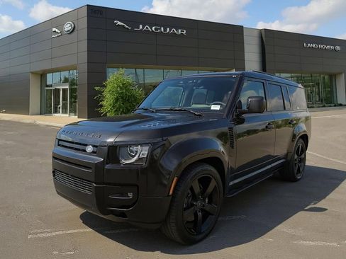 New 2025 Land Rover Defender 130 V8 image 36