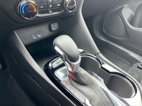 Used 2025 Buick Encore GX Preferred image 35