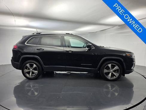 Used 2020 Jeep Cherokee Limited FWD image 3