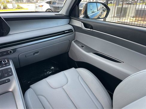 Used 2023 Hyundai Palisade SEL w/ Cargo Package image 18