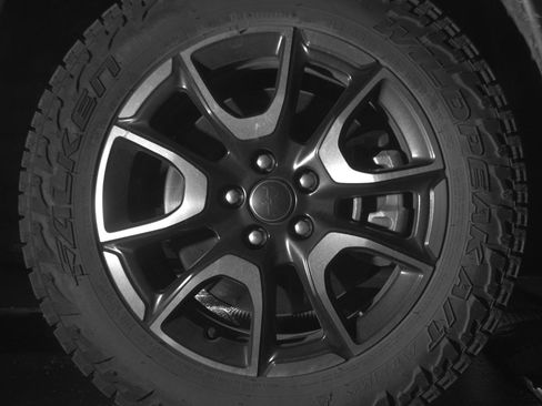 Used 2025 Jeep Compass Trailhawk AWD/4WD image 13