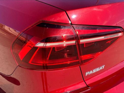 Used 2019 Volkswagen Passat 2.0T Wolfsburg image 28