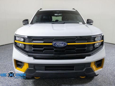 Used 2025 Ford Expedition Tremor AWD/4WD image 2