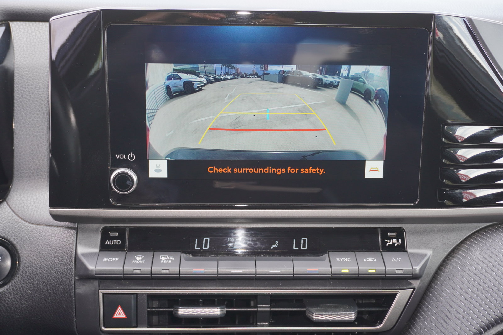 Used 2025 Toyota Camry SE FWD image 16