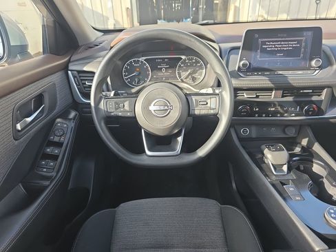 Used 2023 Nissan Rogue SV image 13