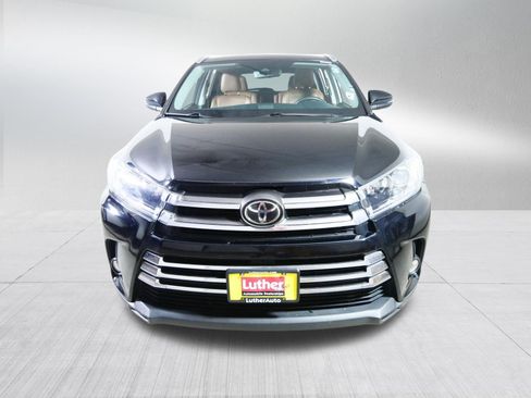 Used 2017 Toyota Highlander Limited w/ Protection Package #3 AWD/4WD image 2
