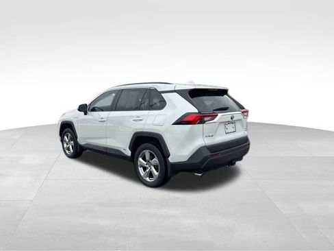 Certified 2021 Toyota RAV4 XLE Premium image 4