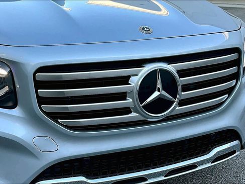 Used 2025 Mercedes-Benz GLB 250 image 29