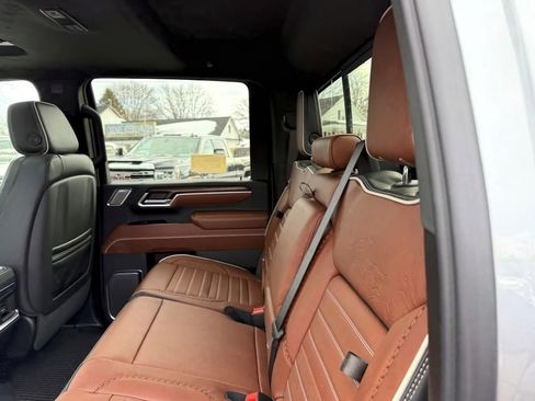 New 2026 GMC Sierra 2500 Denali Ultimate AWD/4WD image 9
