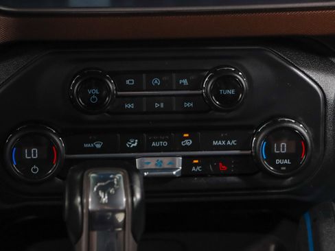 Used 2023 Ford Bronco Outer Banks AWD/4WD image 21