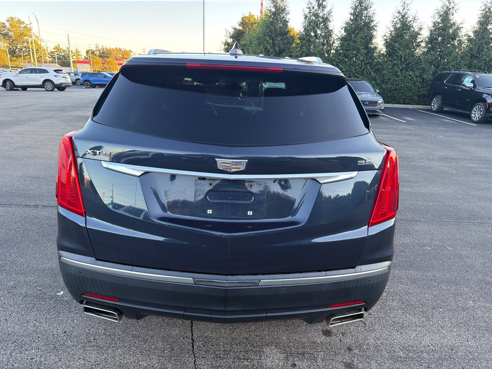 Used 2019 Cadillac XT5 Premium Luxury FWD image 4