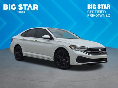 Used 2023 Volkswagen Jetta SE w/ Panoramic Sunroof Package image 1