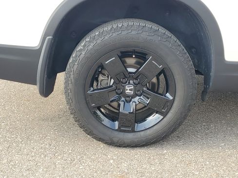Certified 2024 Honda Ridgeline Black Edition image 5