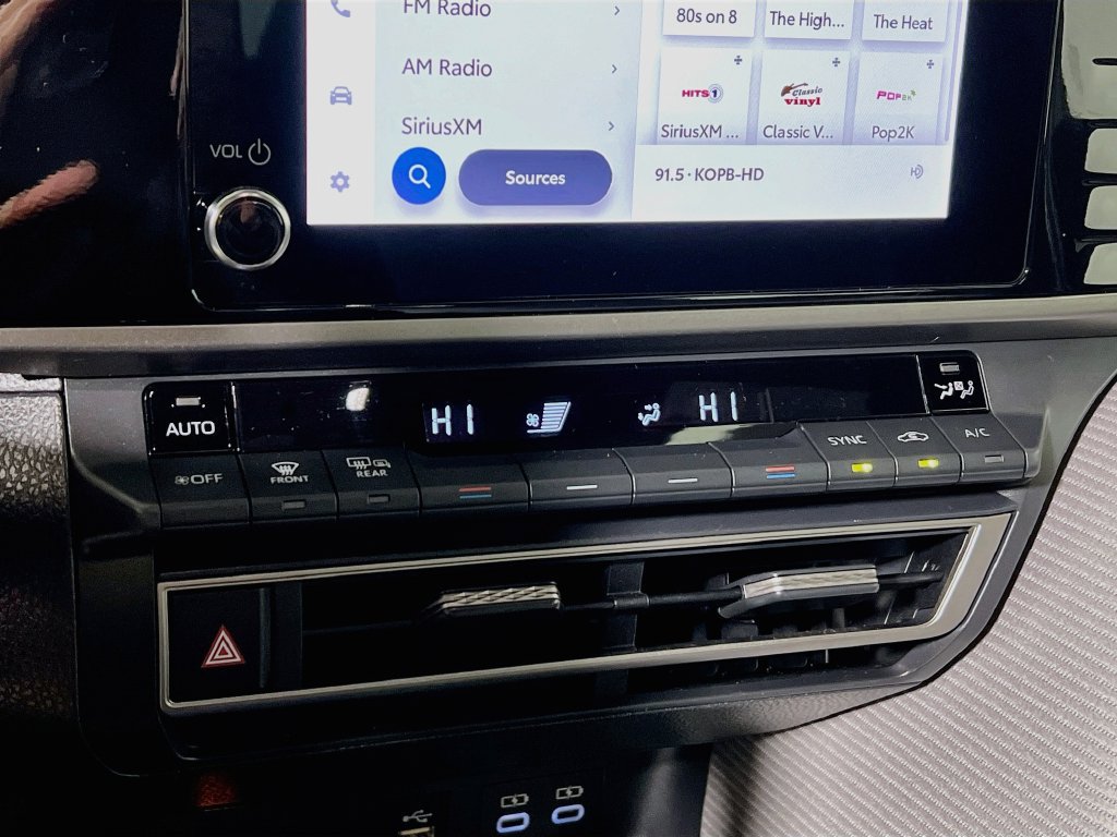 Certified 2025 Toyota Camry SE FWD image 14
