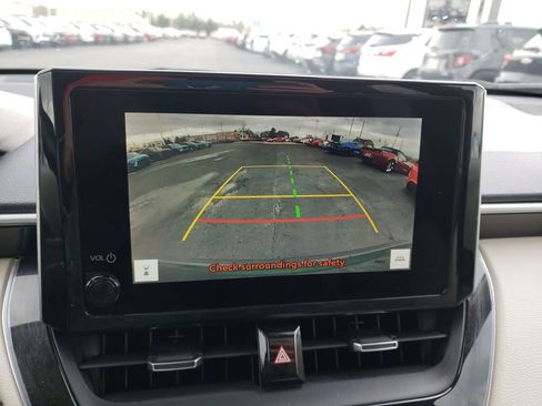 Used 2023 Toyota Corolla Cross XLE w/ Convenience Package image 20