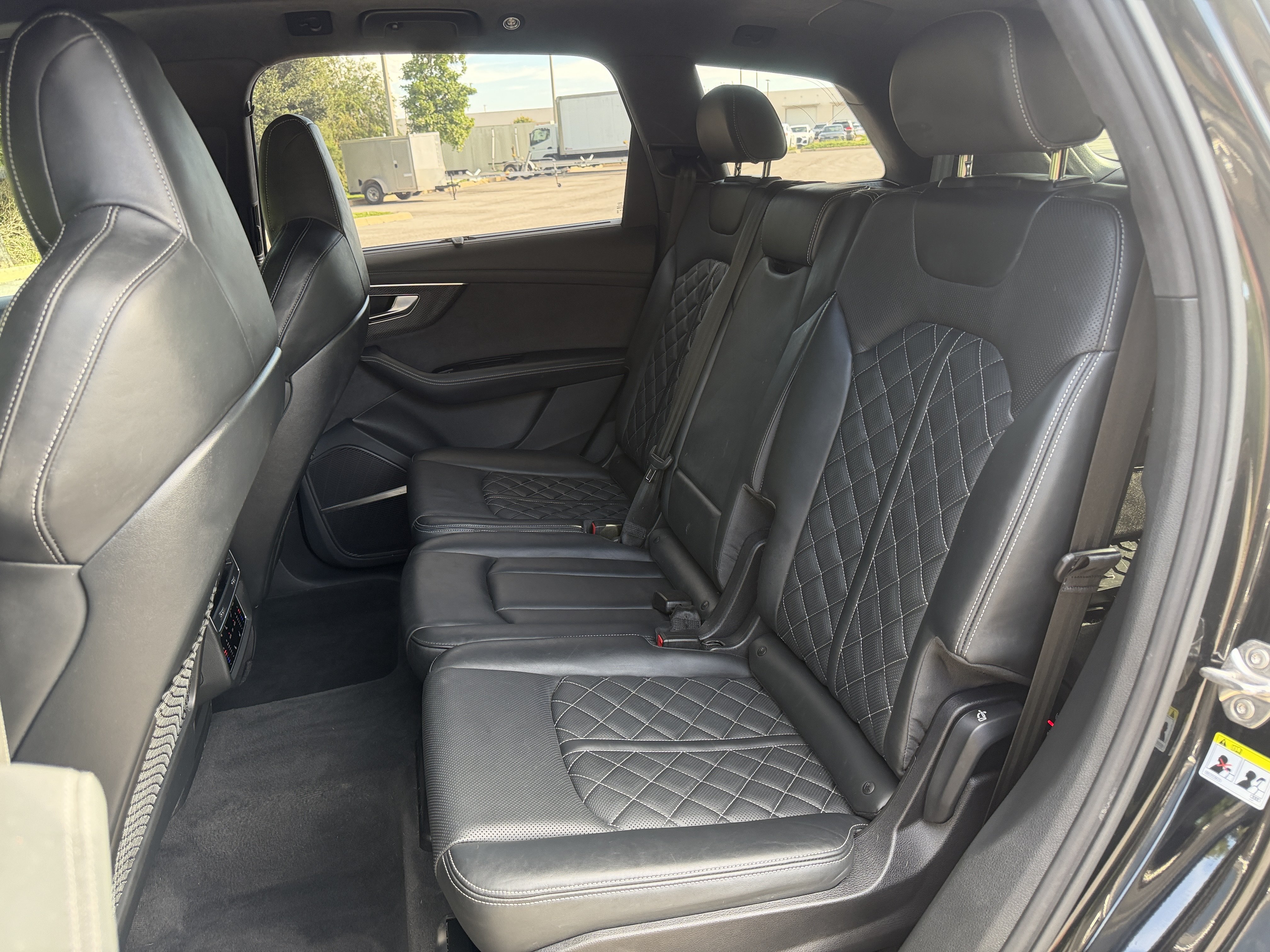 Used 2023 Audi SQ7 Prestige AWD/4WD image 19