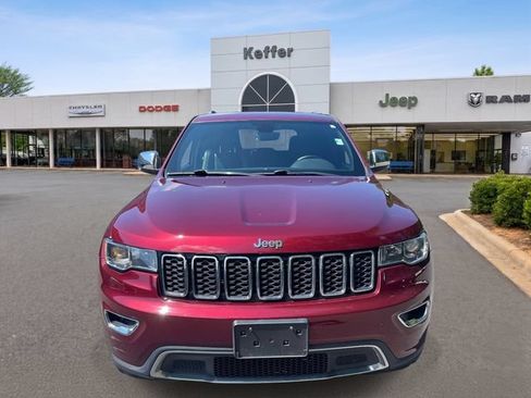 Used 2019 Jeep Grand Cherokee Limited AWD/4WD image 3