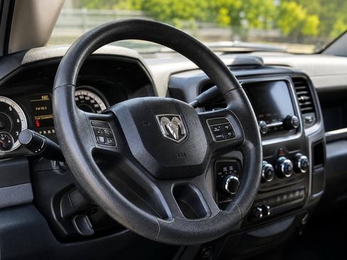 Used 2014 RAM 2500 Tradesman w/ Chrome Appearance Group AWD/4WD image 9