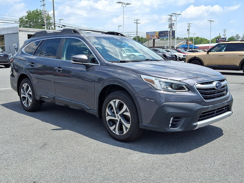 Used 2020 Subaru Outback Limited w/ Popular Package #2 AWD/4WD image 3