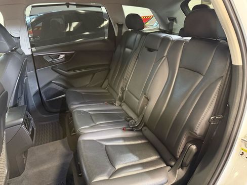 Used 2022 Audi Q7 3.0T Premium Plus w/ Premium Plus Package AWD/4WD image 37