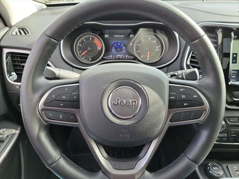 Used 2020 Jeep Cherokee Limited image 20