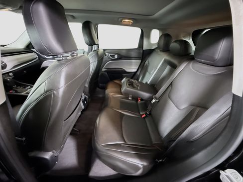 Used 2022 Jeep Compass Latitude w/ Sun and Sound Group image 25