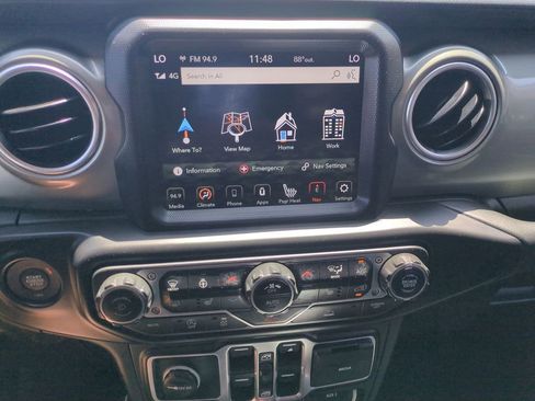 Used 2023 Jeep Wrangler Unlimited Sahara w/ Cold Weather Group AWD/4WD image 19