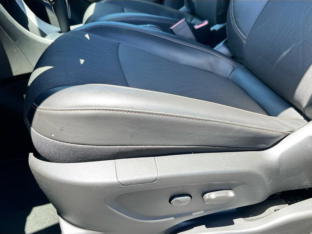 Used 2022 Chevrolet Trax LT w/ LT Convenience Package FWD image 18