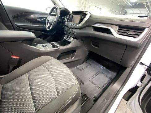 Used 2023 GMC Terrain SLE w/ Driver Convenience Package image 37