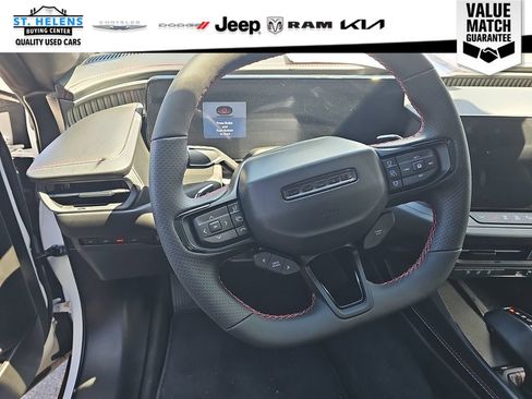 Used 2024 Dodge Charger Daytona R/T w/ Plus Group AWD/4WD image 18