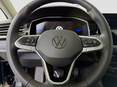 New 2026 Volkswagen Jetta SE FWD image 12