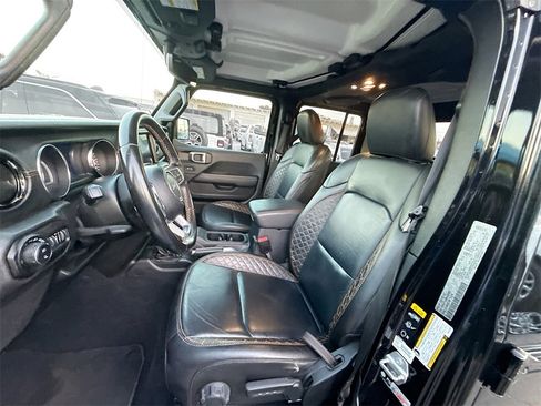 Used 2021 Jeep Gladiator Overland image 23