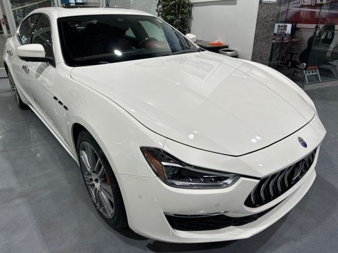 Used 2019 Maserati Ghibli S GranLusso RWD image 11