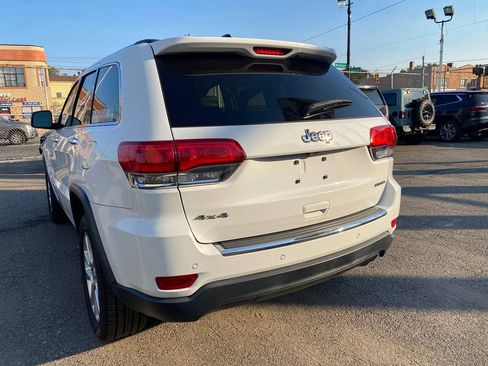 Used 2017 Jeep Grand Cherokee Limited AWD/4WD image 15