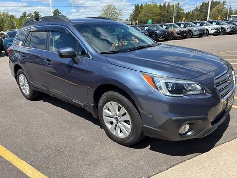 Used 2017 Subaru Outback 2.5i Premium w/ Popular Package #2 AWD/4WD image 2