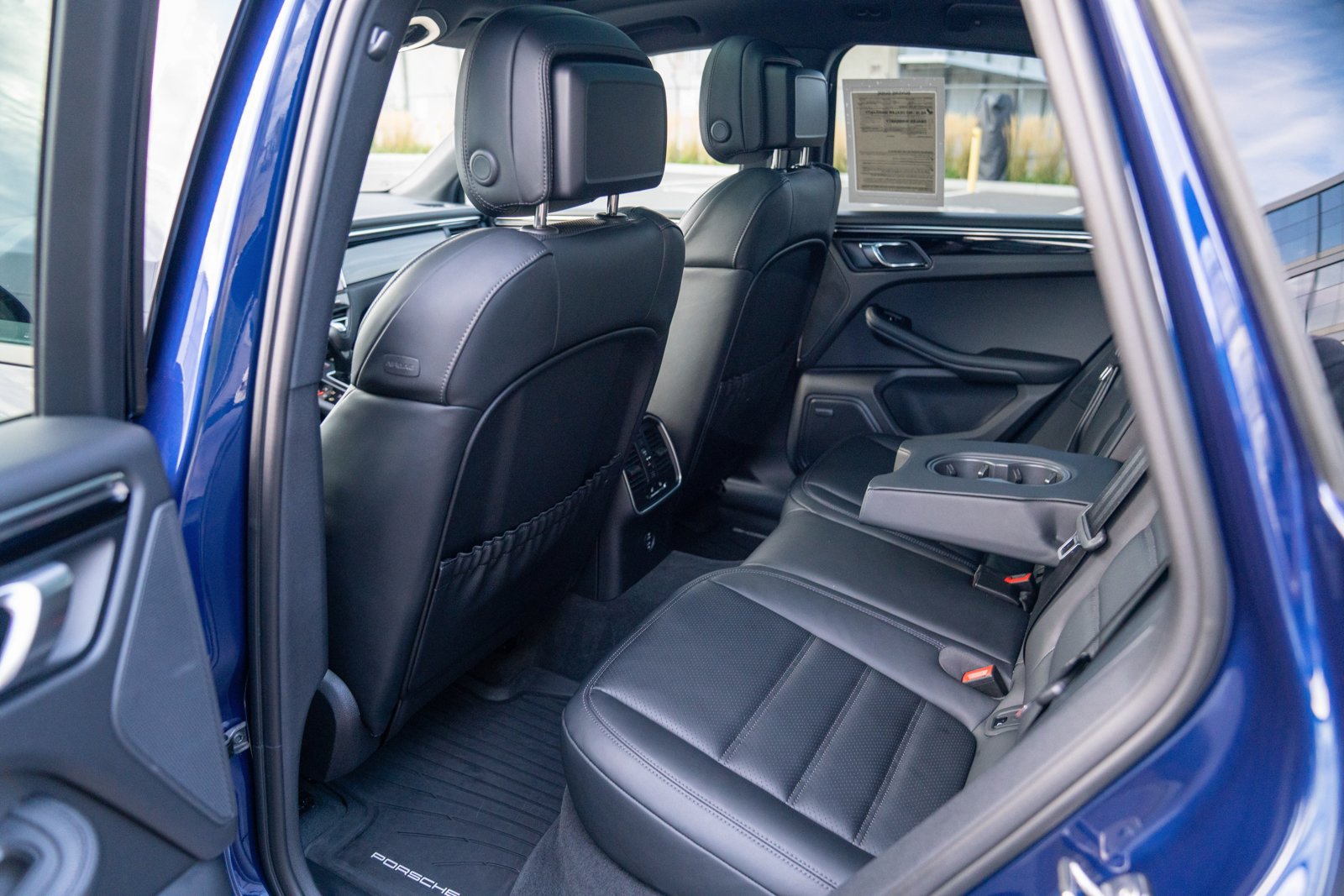 Certified 2026 Porsche Macan AWD/4WD image 23