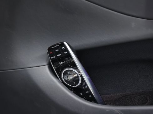 Used 2016 Mercedes-Benz Maybach S 600 image 77