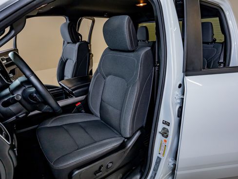 Used 2023 RAM 1500 Big Horn image 30